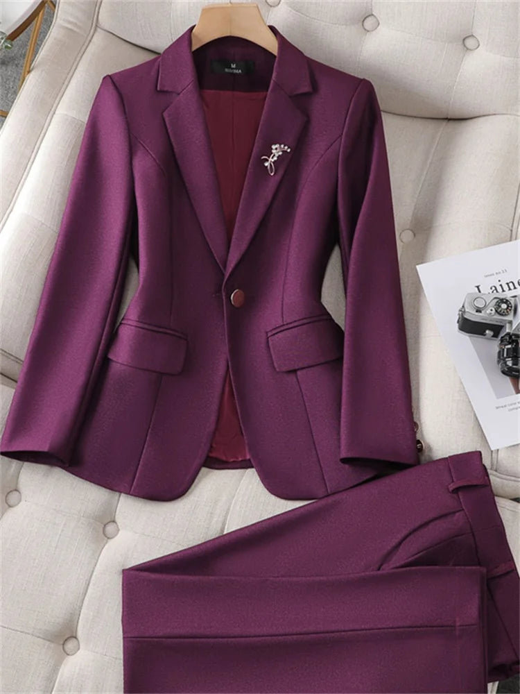 Garnitur Damski Slim Fit z Marynarką i Spodniami w Kant