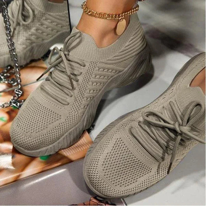 Buty damskie z siateczki sportowe sznurowane