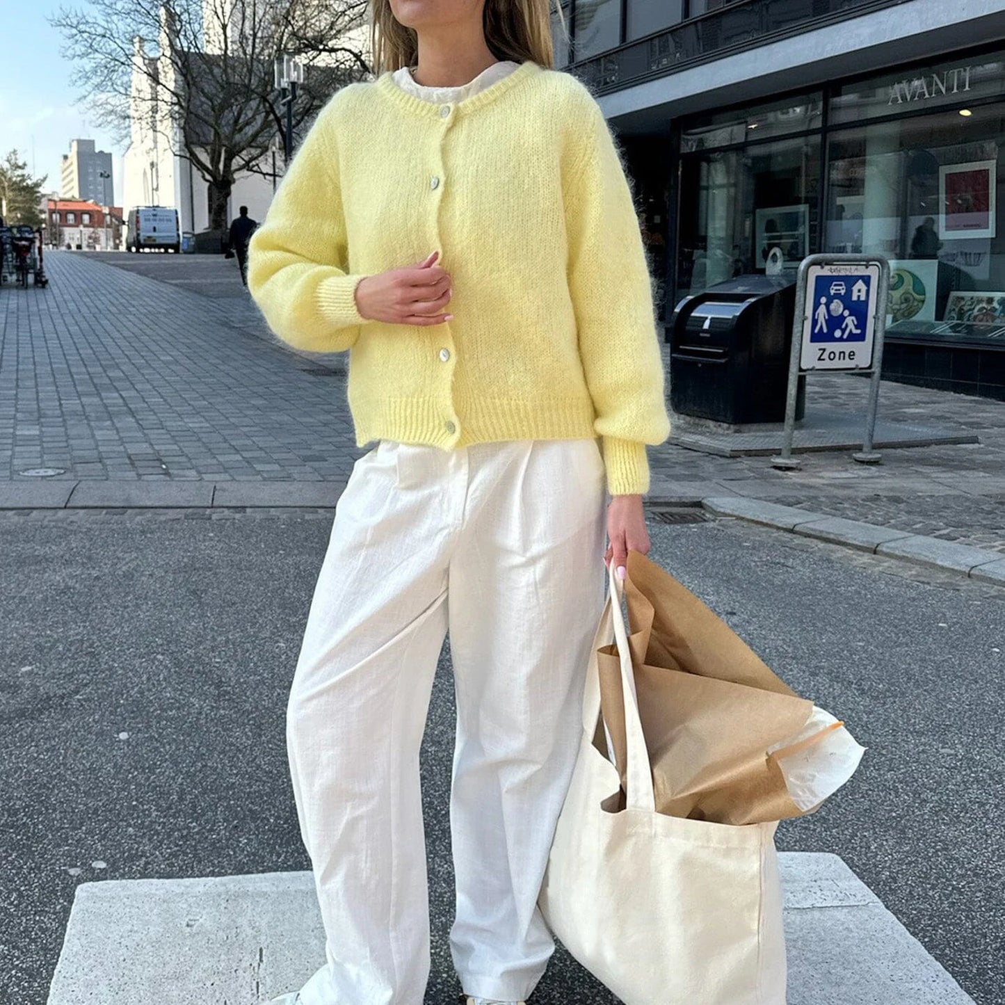 2024 New Women Button up Sweaters Casual Lightweight Solid Color Knit Cardigans Warm Fall Knitwear for Streetwear